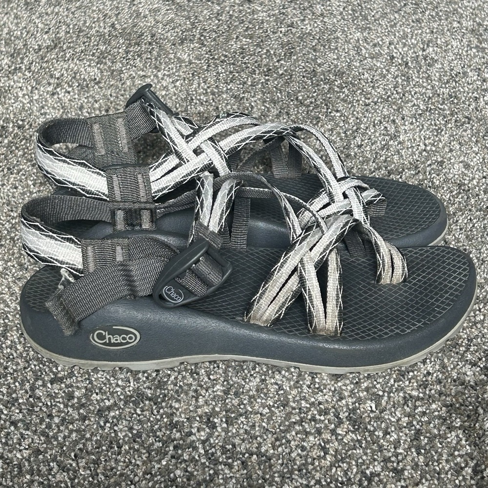 Chaco ZX2 Classic Thin Strap Grey / Black Sandals Women's Size 6